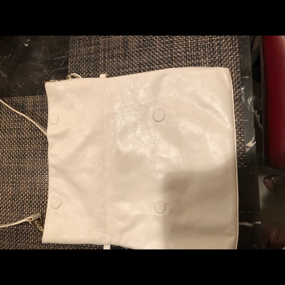 Tory Burch purse. - Picture 8 of 8